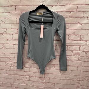 Qinsen long sleeve body suit xs